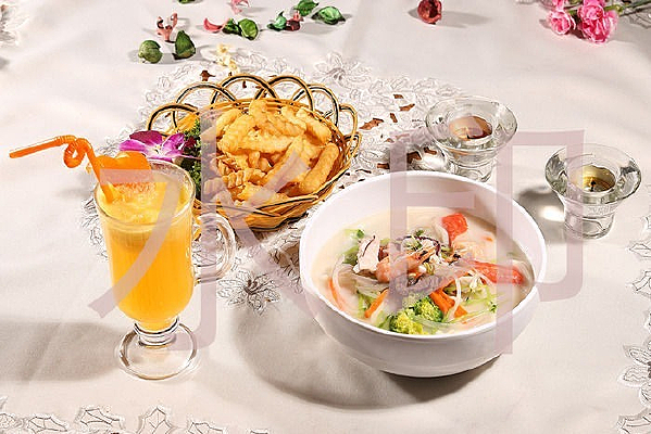 �����ײ�