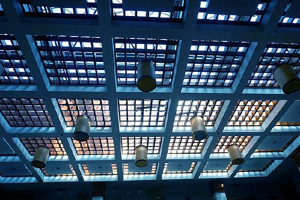 ����͸��¥��