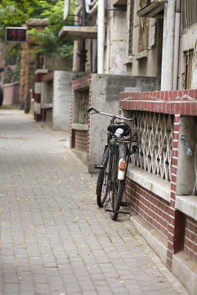 �������г�