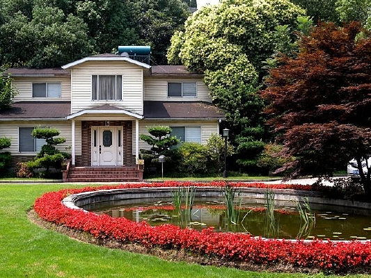 �������