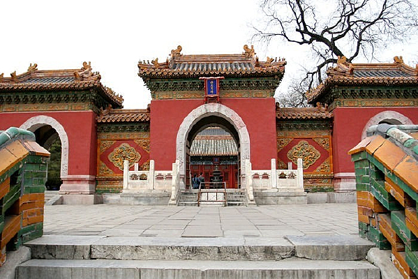 ������԰������