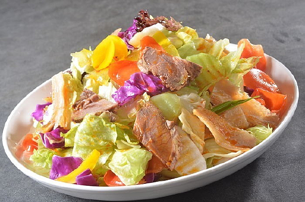 ��ɫ����