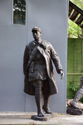 ����������