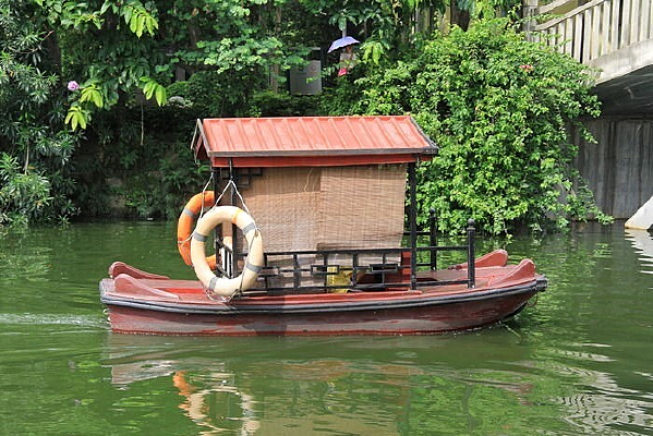 Ư���δ�Ư��