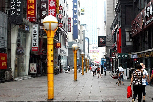 �����־�