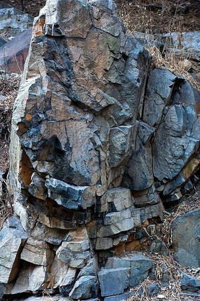 ̩ɽ�����ṹ