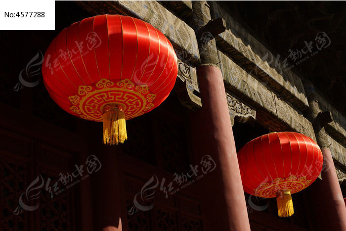 miaogujianzhufangliangshangxuanguadedahongdenglong_4577288.jpg