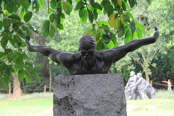 ��Ӿ���˶�Ա