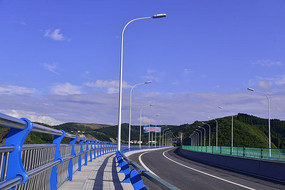 �½��ɵĹ�·����