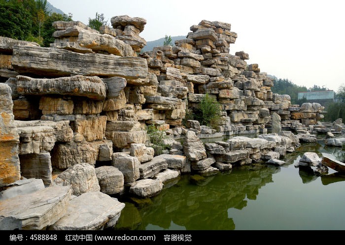 园林景观配套的假山风光