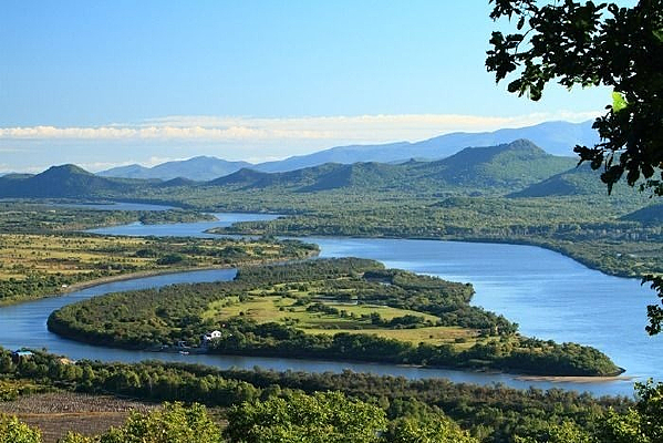 �������