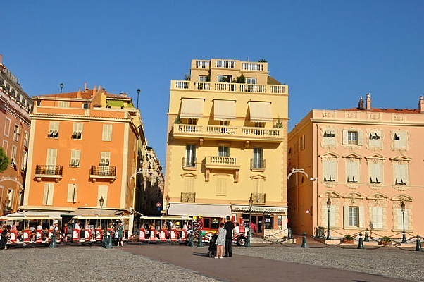 ������ɫ