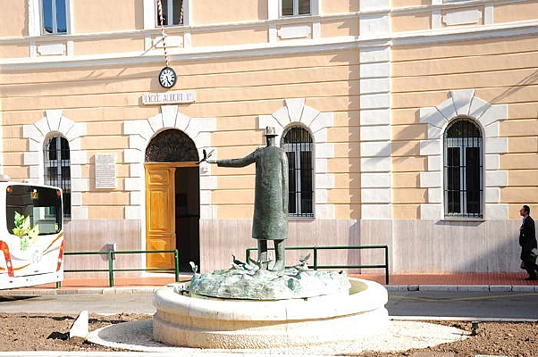 �㳡��ƽ��