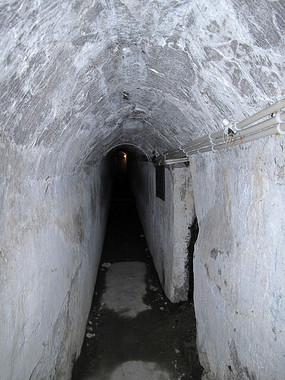 虎头地下要塞遗址弹药库