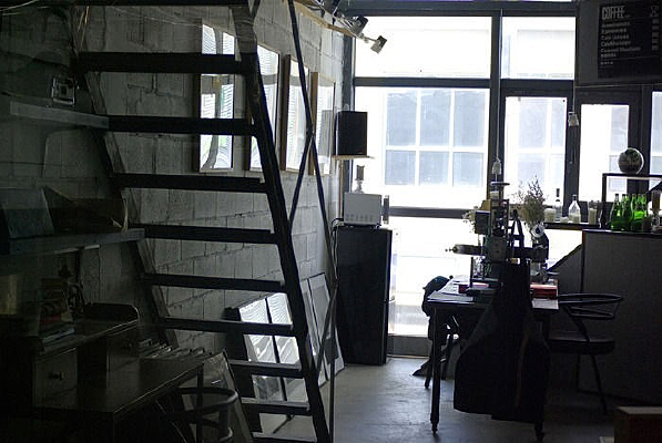 ����װ��¥��