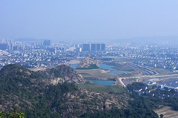 ɽ��������