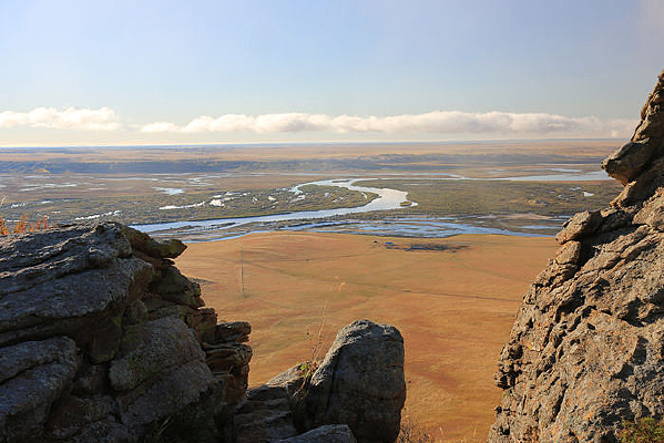 ɽ���µĲ�ԭ