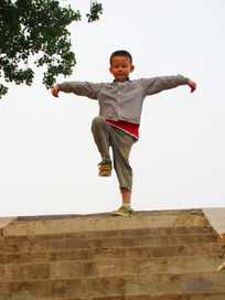 С������