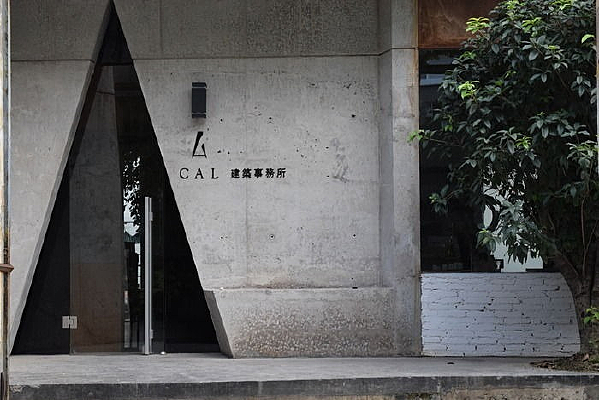 �����ε���