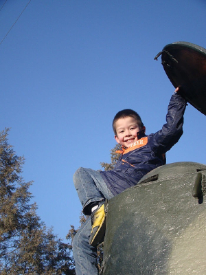 վ��̹���ϵĶ�ͯ