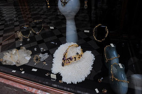 �鱦���γ���