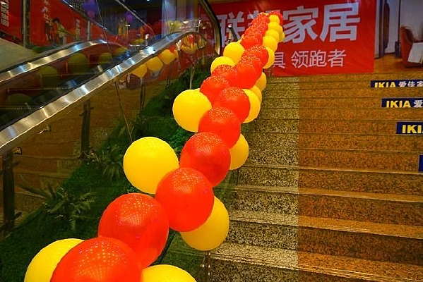 ��ɫ������