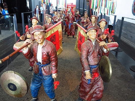 �峯�ϱ���