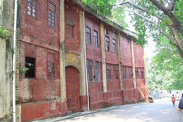 Ư���ĺ�ש����