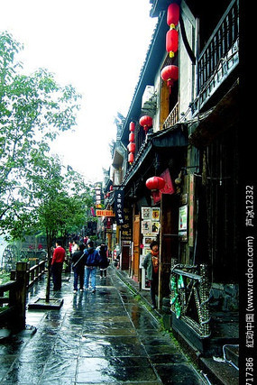 ɽ��С������