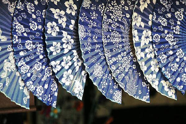 ����������ɫ