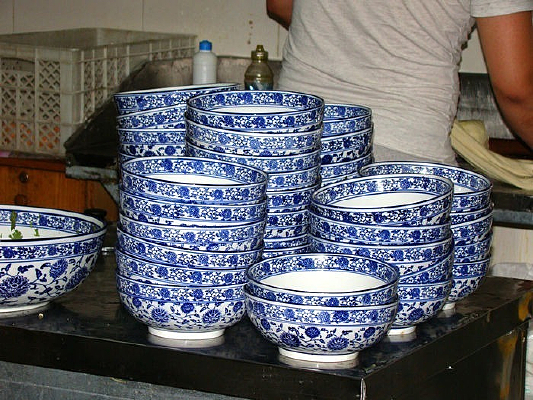 ��ɫ����