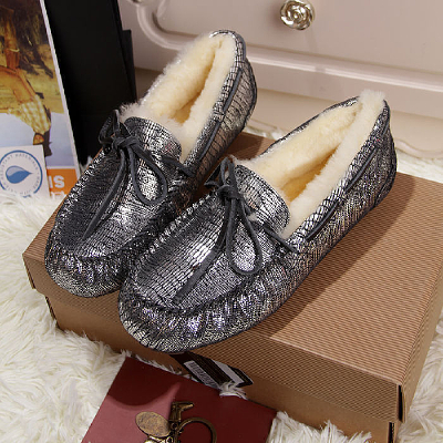 �ڰ���ɫ������ë����