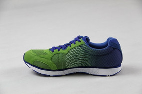 �������˶�Ь