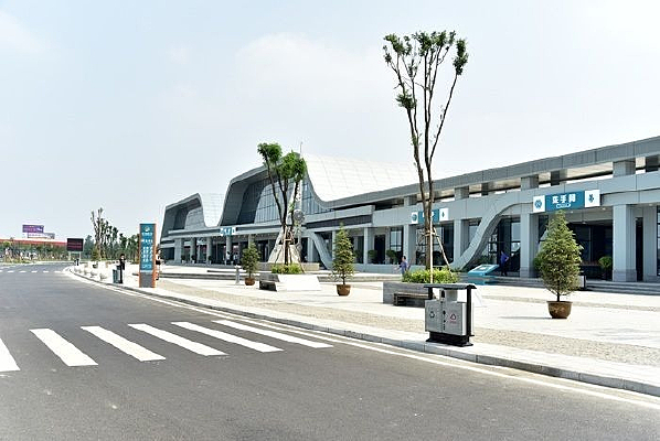 ���ٹ�·����ͣ��