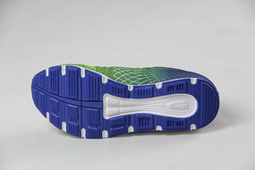 �˶�Ь��ɫ�ܲ�Ь