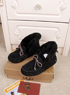 ��ɫë����Ь