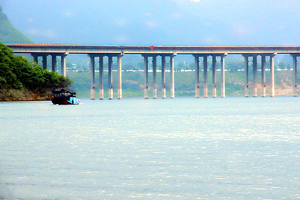 ����ɽɫ����