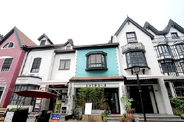 �Ϻ��ɽ�̩��ʿС��־�