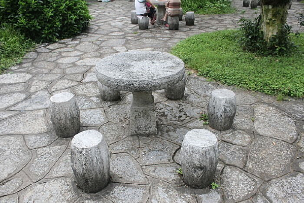 ��԰��ʯ��ʯ��