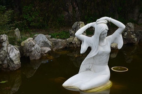 ˮ���еĵ���