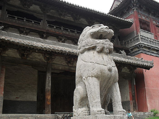 �����е�ʯʨ��