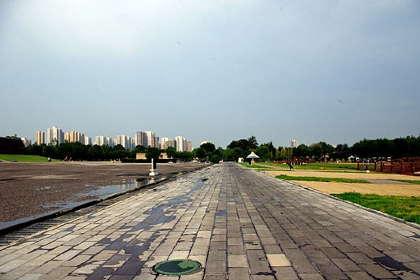 ��԰����