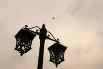 �ɻ���·��