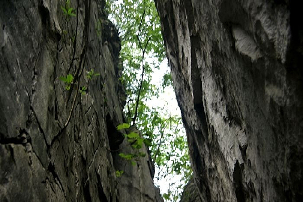 ��¯ɽ����ʯ