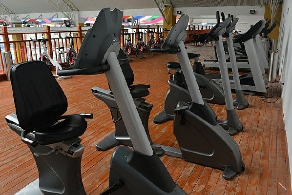 ��������