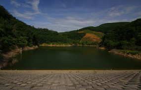 ��ש����