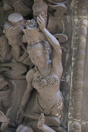 �Ŵ���Ůʯ��