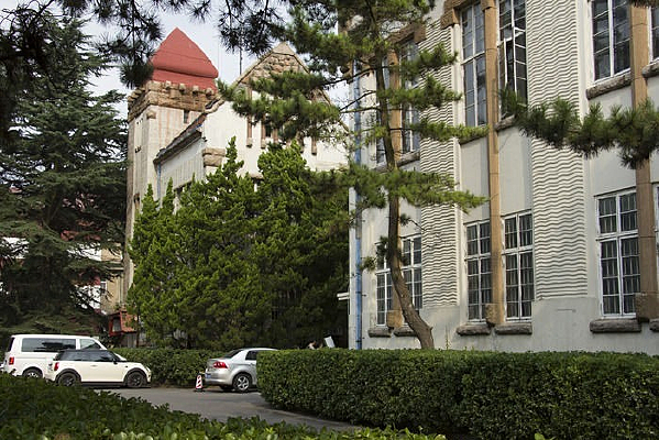 ��ͨ��ѧ�羰