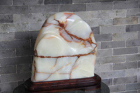 ��ɫ����