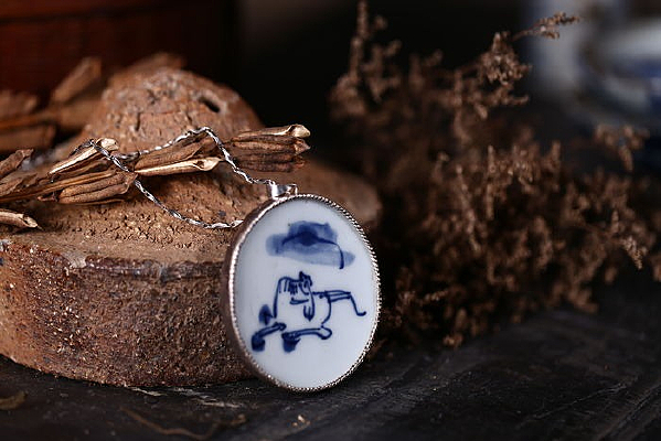 ��������